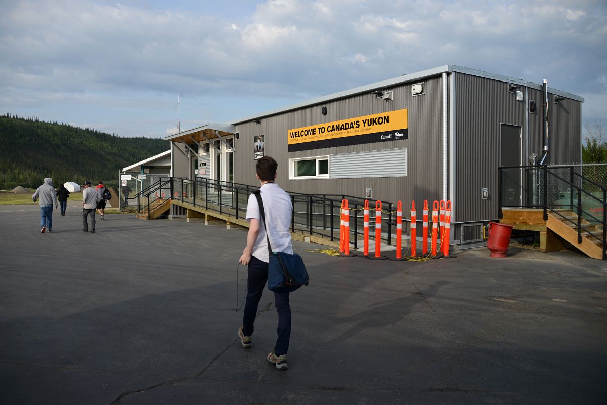 07 Arriving At The Dawson City Yukon Airport Building